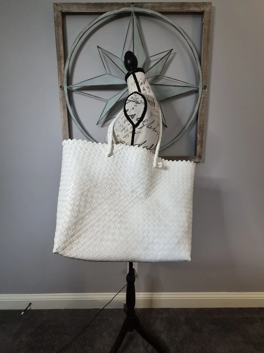 NWT Crate & Barrel Large White Woven Tote Bag - Spacious Summer Shoulder Bag - Picture 2 of 10